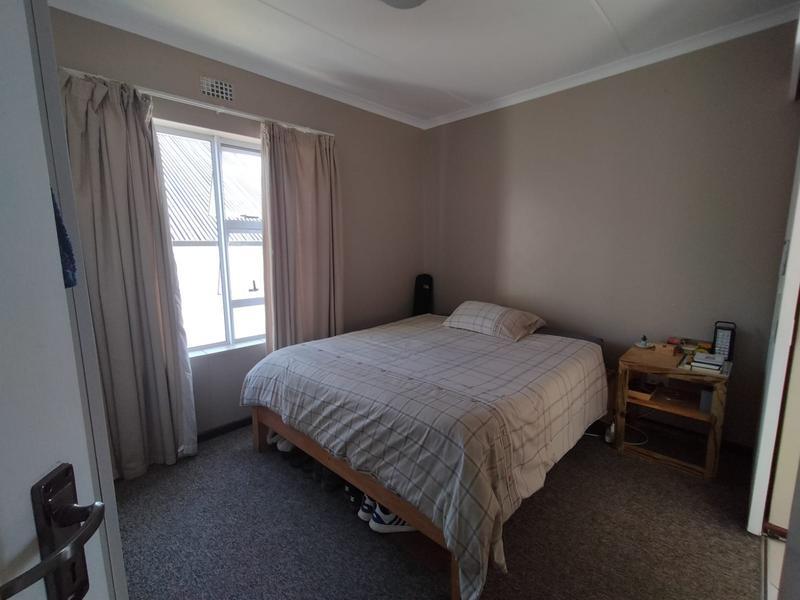 2 Bedroom Property for Sale in Buhrein Western Cape